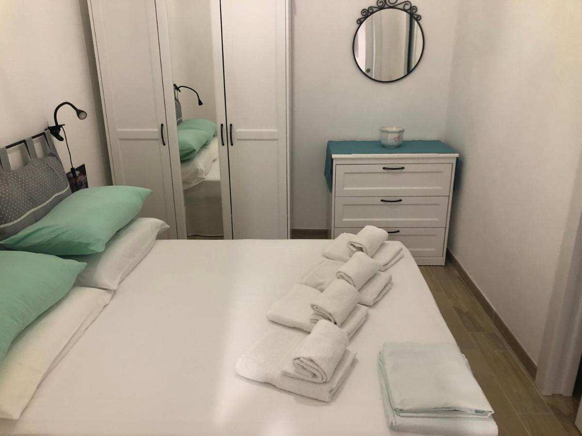 Casetta Alu' - Il Tuo Nido A Stampace Cagliari Exteriör bild